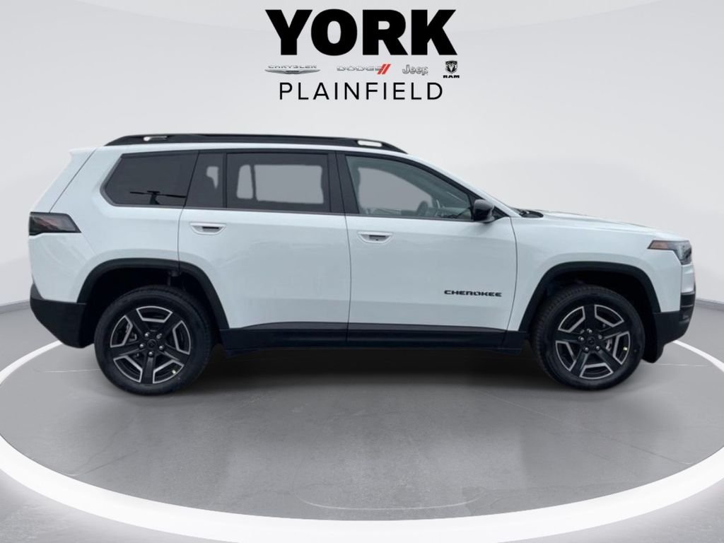 New 2026 Bright White Clear-Coat Exterior Paint Jeep Laredo image 6