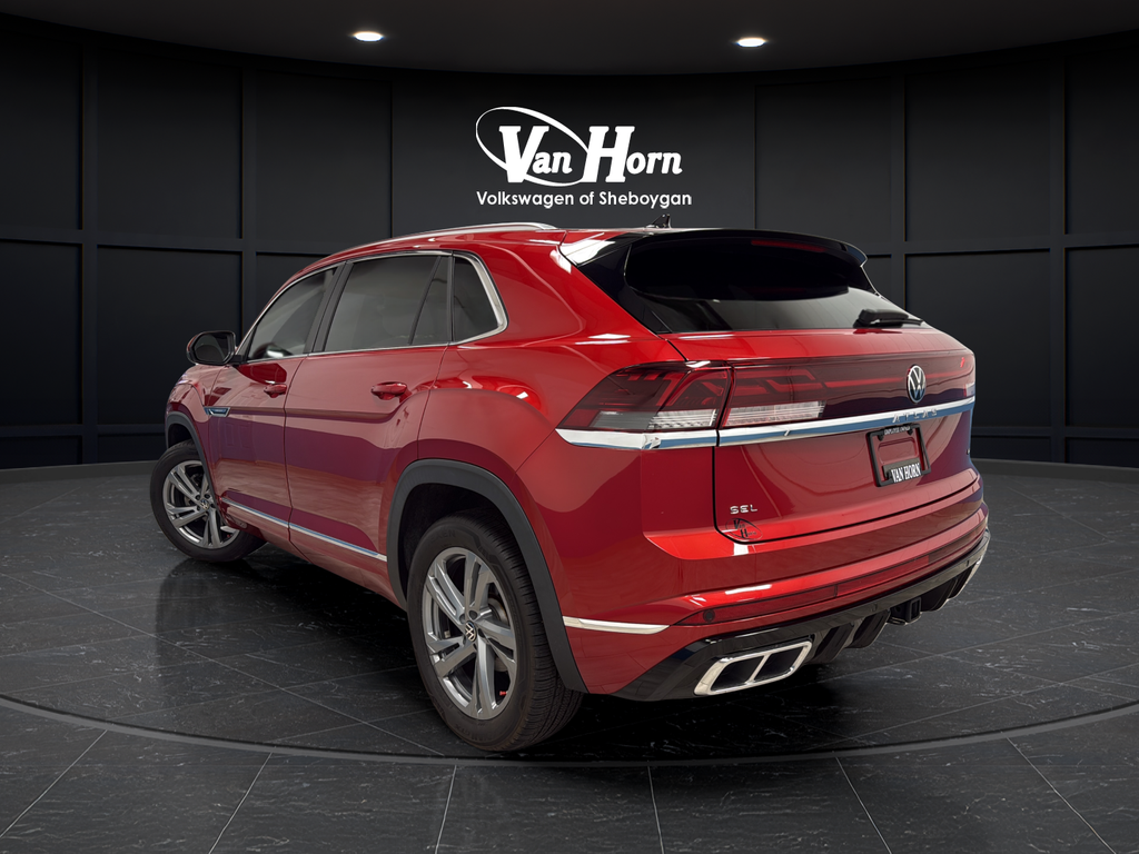 Used 2024 Red Volkswagen 2.0T SEL R-Line image 5