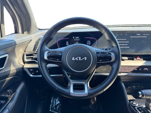 Used 2025 White Kia X-Line image 10