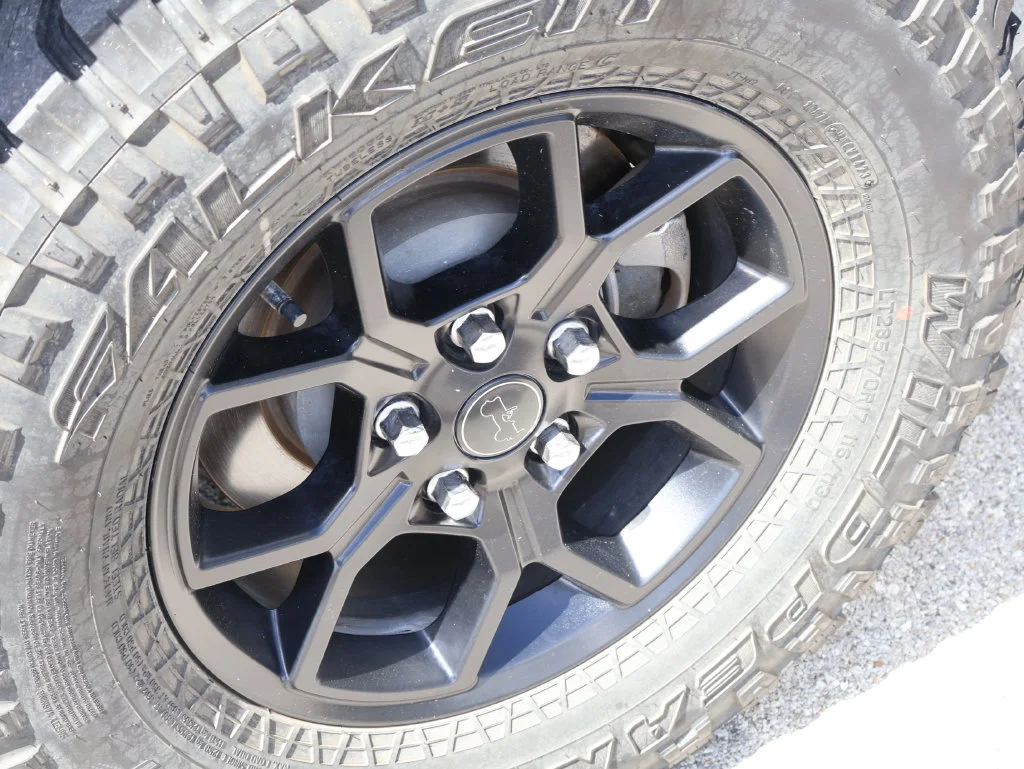 Used 2024 White Jeep Sport image 37