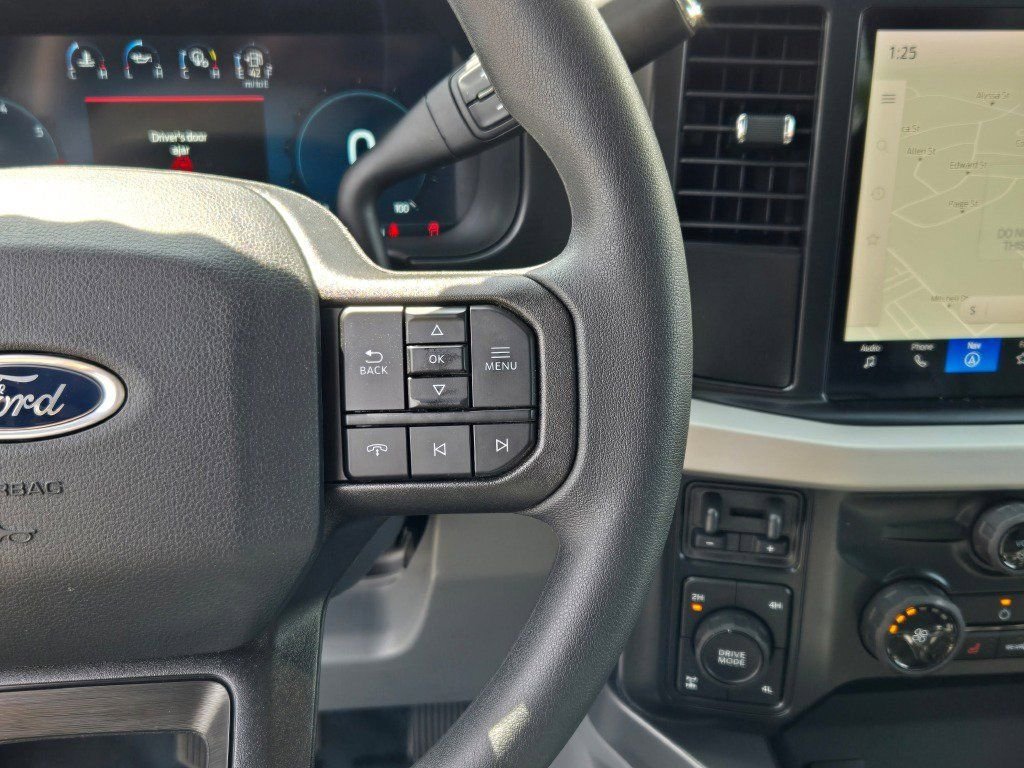 2026 Ford F-350 Super Duty XLT - Photo 32