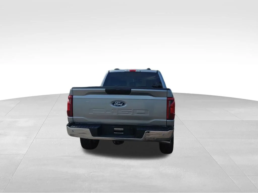 Used 2025 Silver Ford XLT image 14