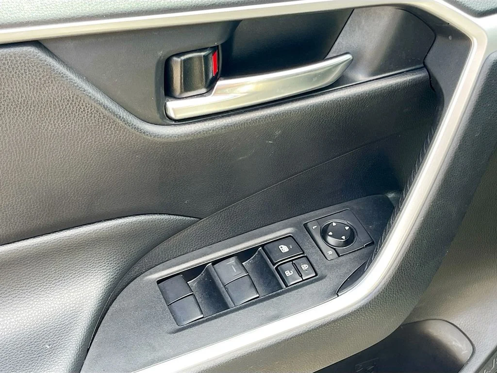 Used 2021 Gray Toyota XLE image 18