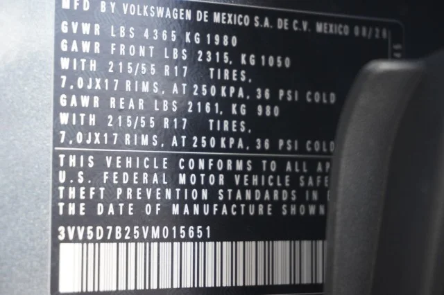 New 2027 Platinum Gray Metallic Volkswagen 1.5T S image 35