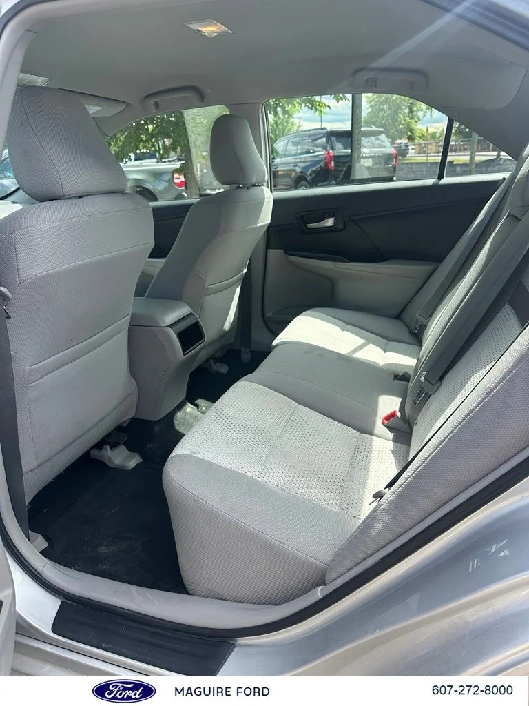 Used 2014 Silver Toyota LE image 11