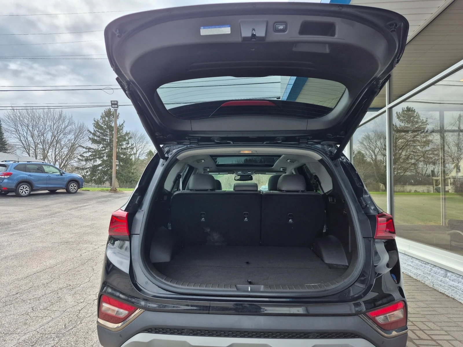 Used 2020 BLACK Hyundai Limited image 8