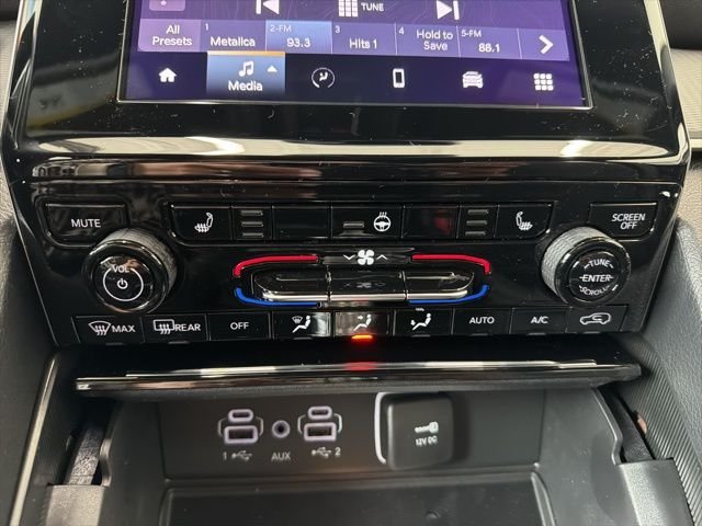 New 2026 Velvet Red Pearl-Coat Exterior Paint Jeep Laredo image 24