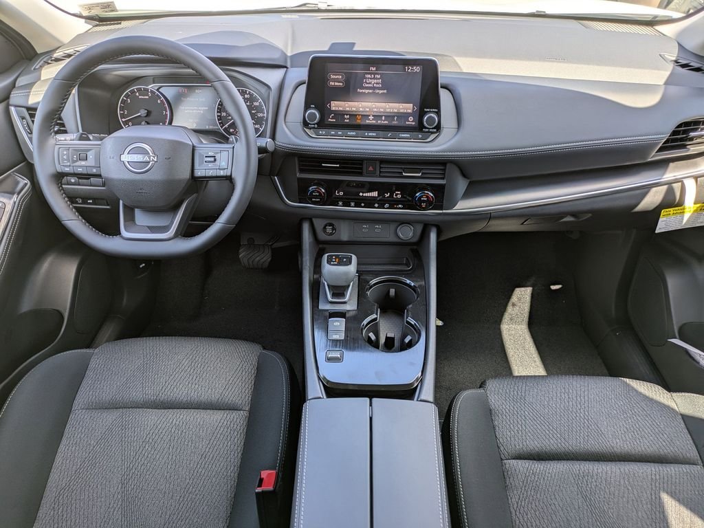 2026 Nissan Rogue SV - Photo 14