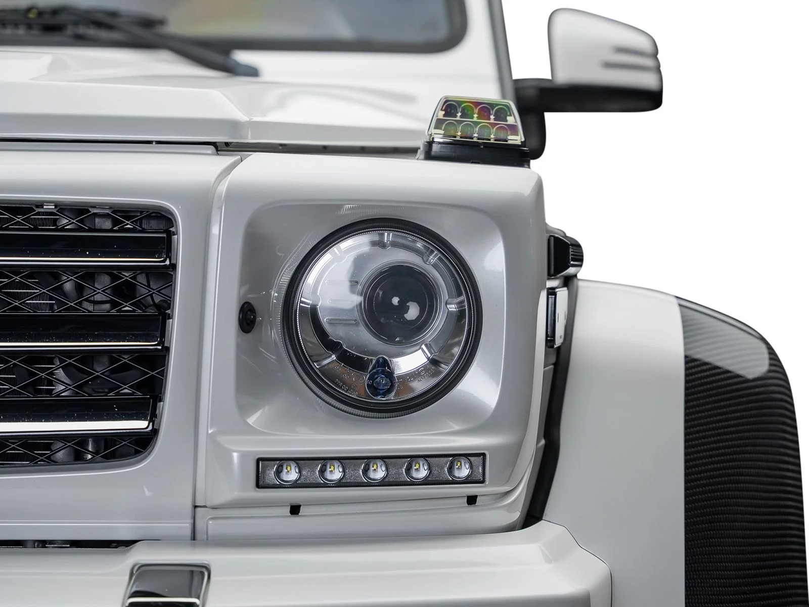 Used 2017 White Mercedes-Benz G 550 Squared image 4