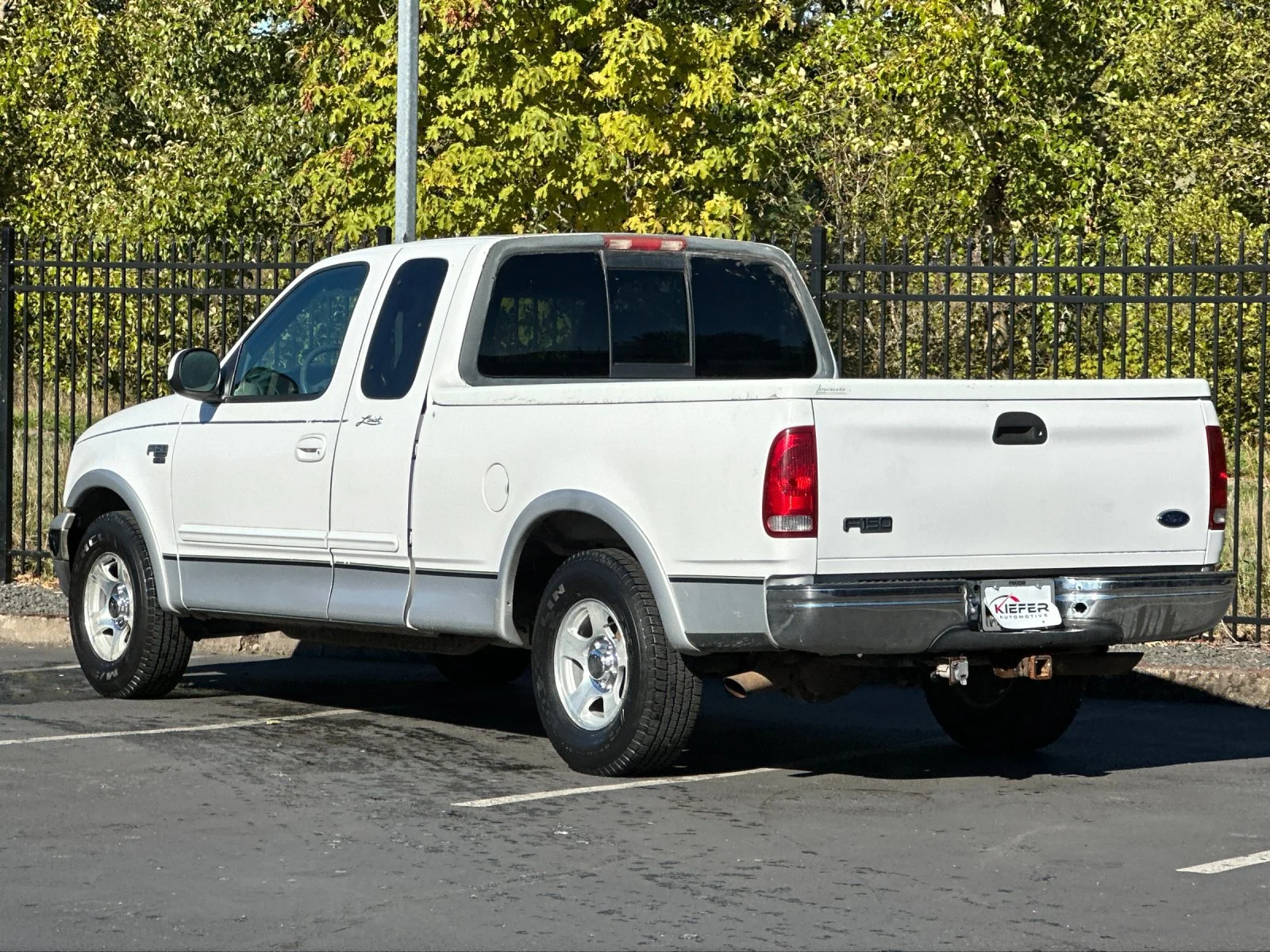 Used 1999 White Ford XLT image 6