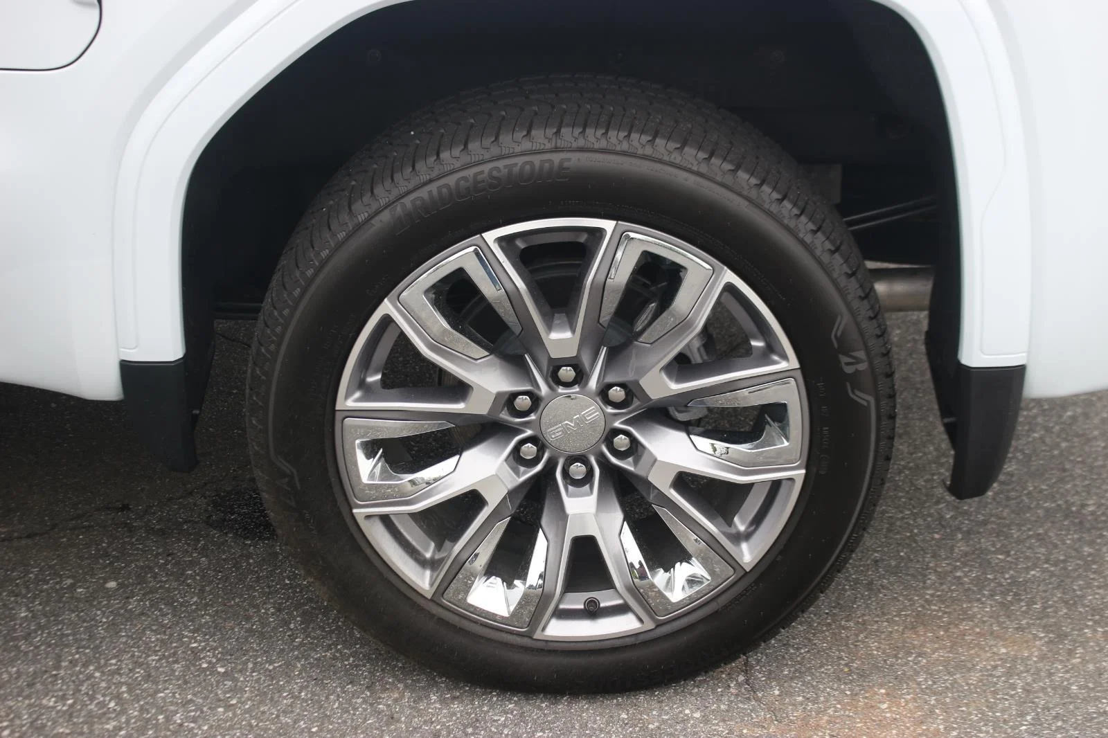 Used 2026 Glacier White Tricoat GMC Denali image 40