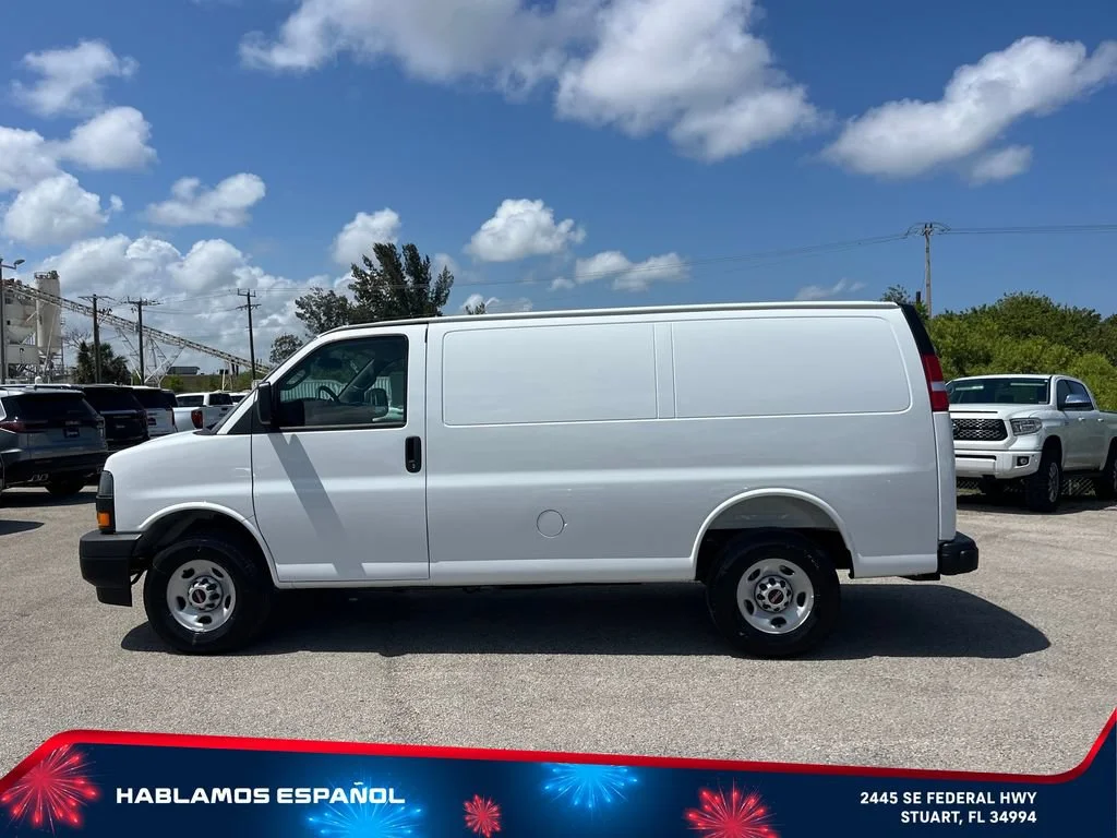 New 2026 Summit White GMC Work Van image 4