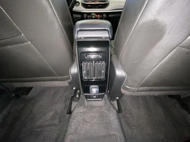 Used 2022 Gray Jeep Latitude Lux image 27