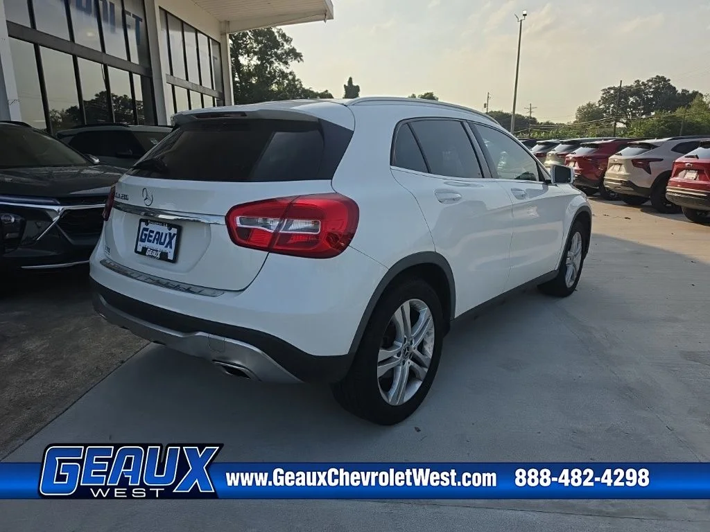 Used 2019 White Mercedes-Benz GLA 250 image 8