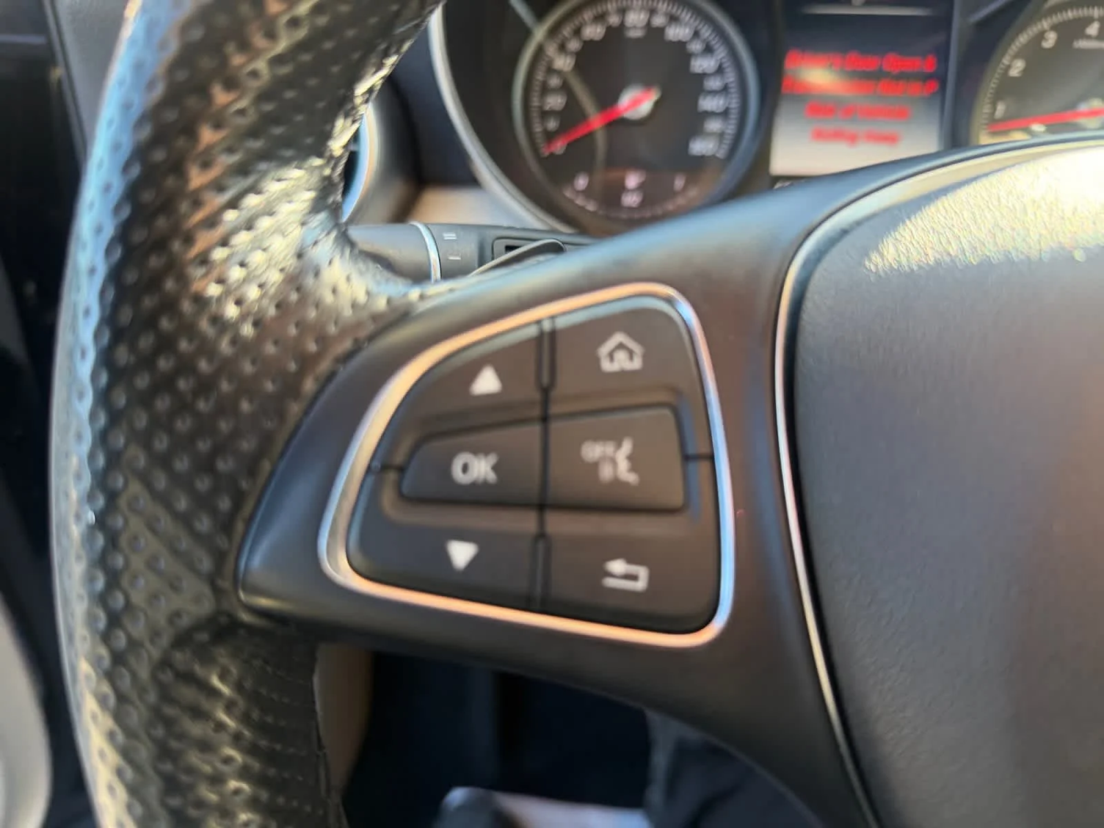 Used 2019 Black Mercedes-Benz GLC 300 image 37