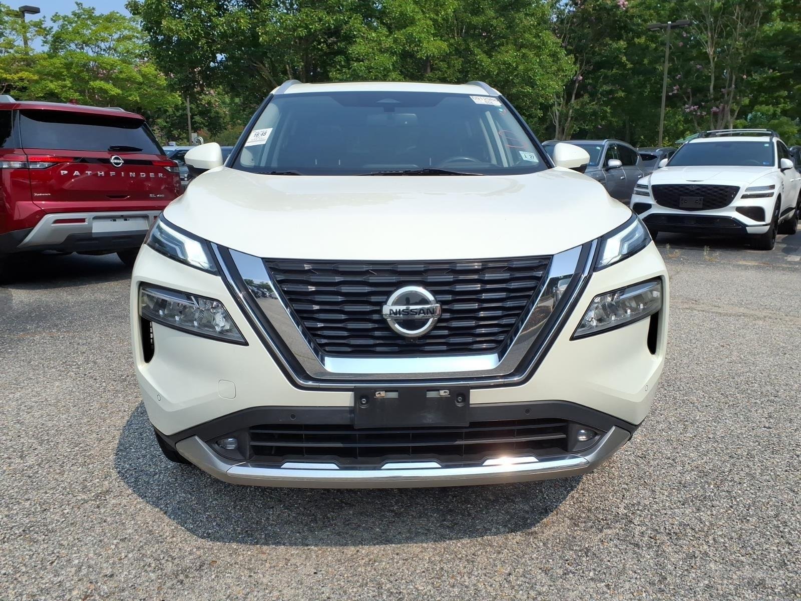 Used 2021 Pearl White Tricoat Nissan Platinum image 2