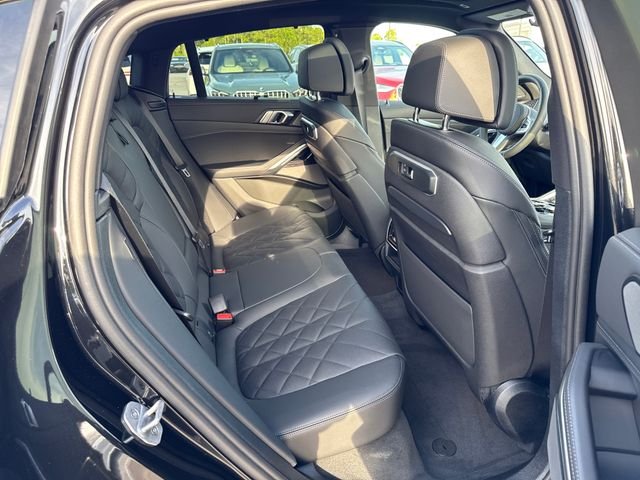 New 2027 Black Sapphire Metallic BMW xDrive40i image 11