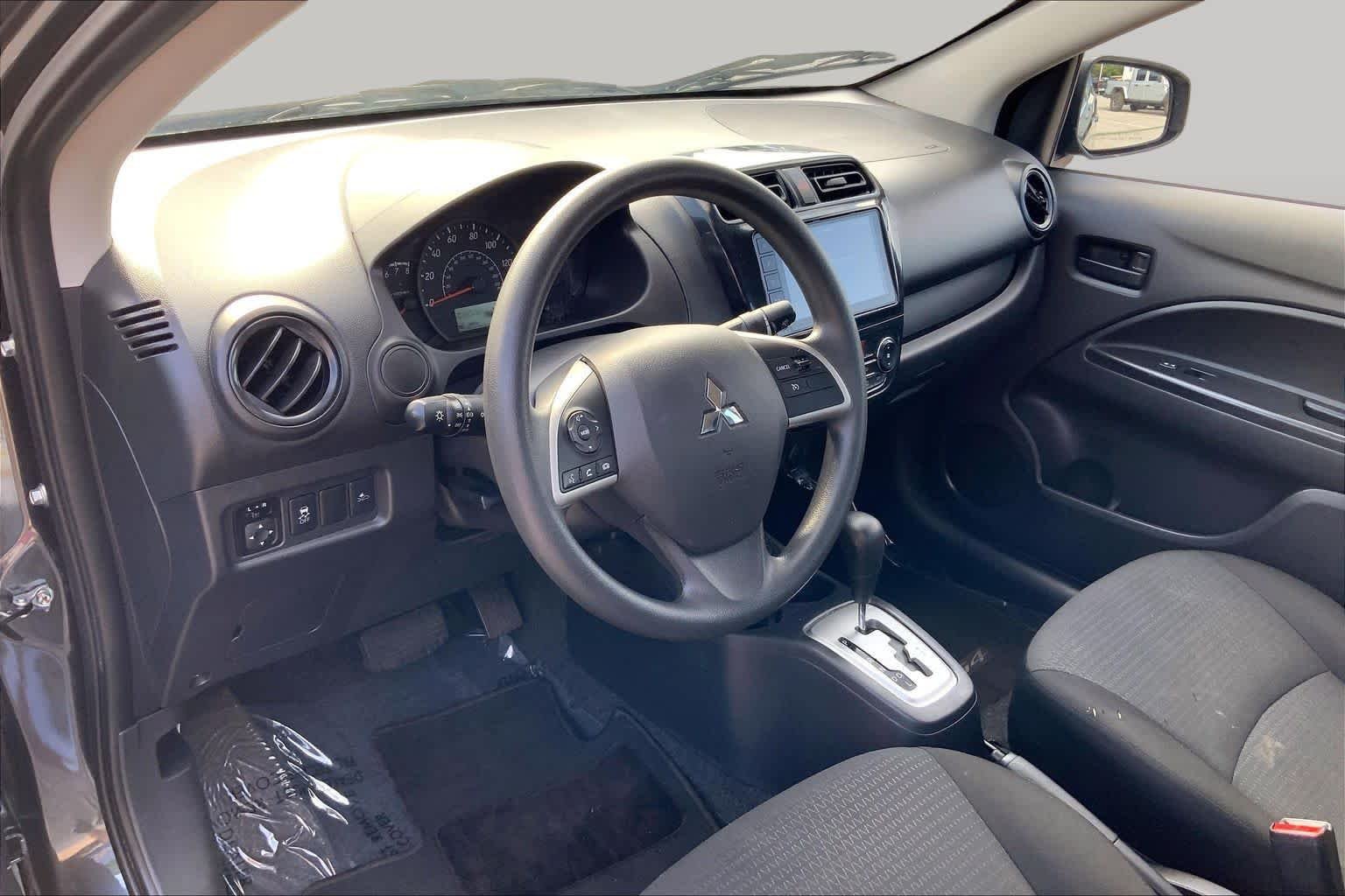 Used 2024 Graphite Gray Metallic Mitsubishi ES image 17