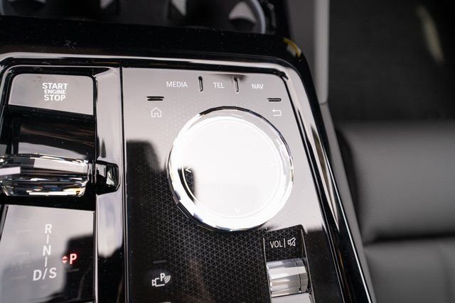 2026 BMW 5 Series 530i - Photo 25