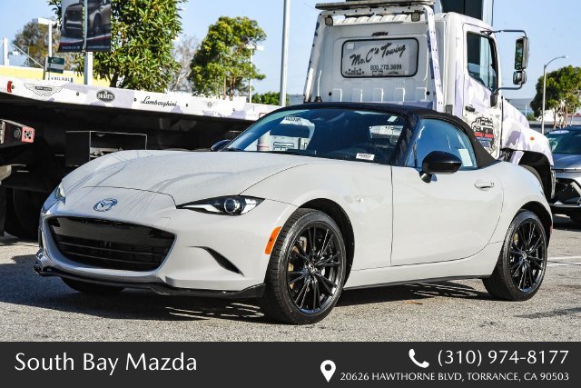 Certified Used 2025 Gray Mazda Club image 3