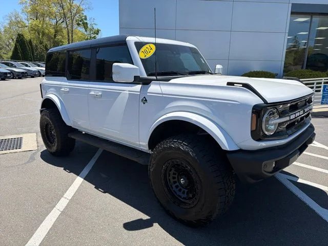 2024 Ford Bronco Outer Banks 4x4's photo