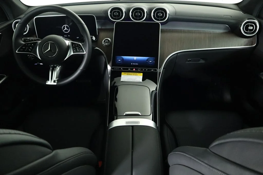 2025 Mercedes-Benz GLC Base - Photo 13