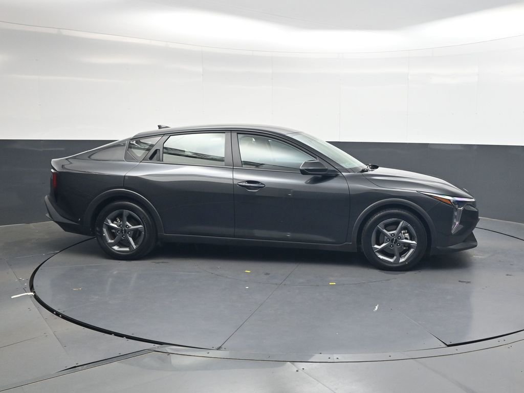 Used 2025 Gray Kia LXS image 4