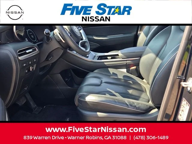 Used 2023 White Hyundai Calligraphy image 5