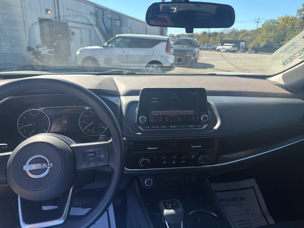 Used 2023 White Nissan S image 20
