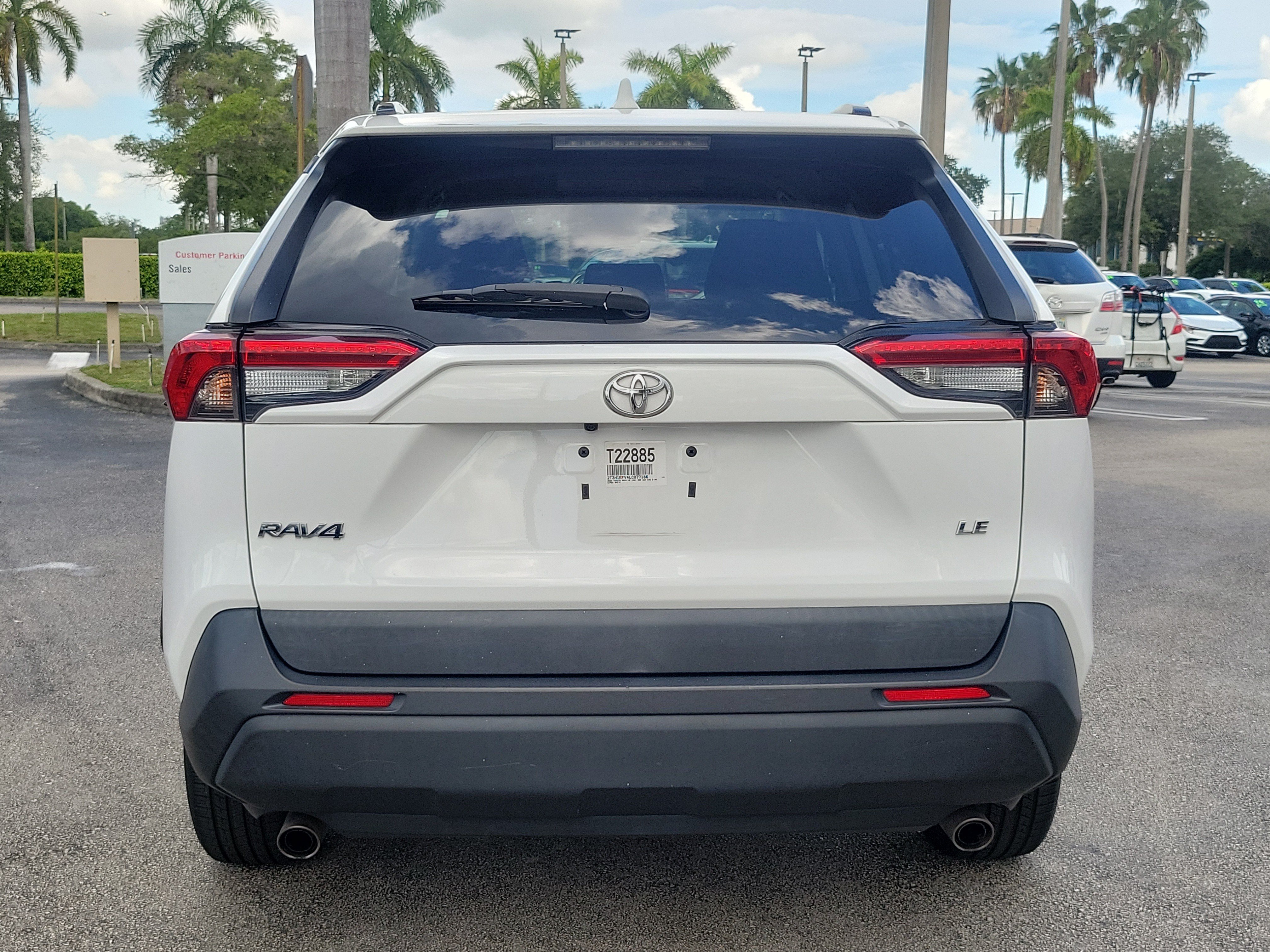 Used 2020 Super White Toyota LE image 6