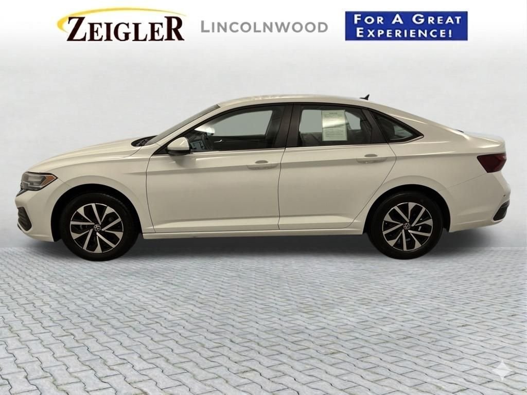 Used 2024  Volkswagen 1.5T S image 11