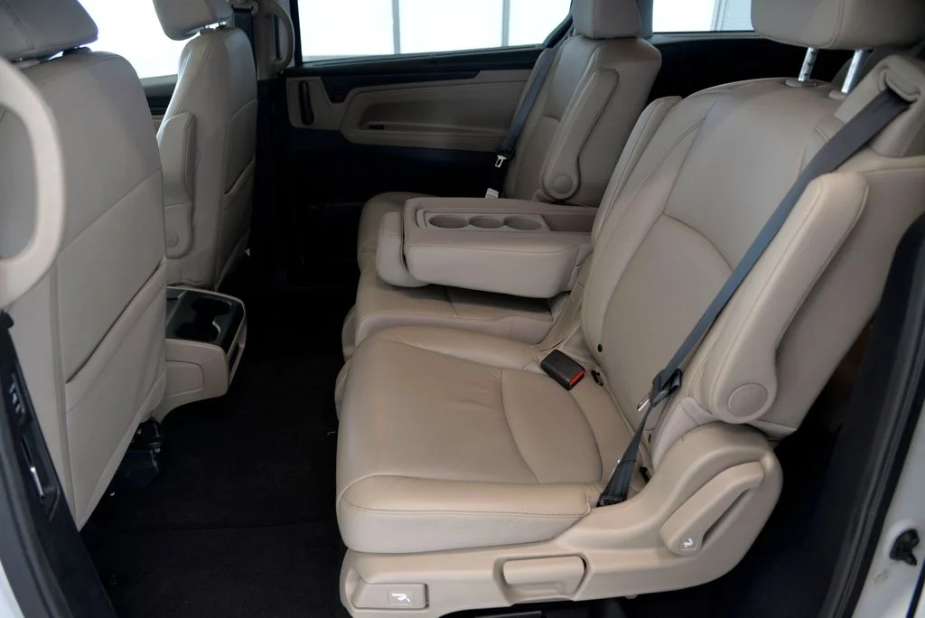 Used 2023 White Honda EX-L image 29