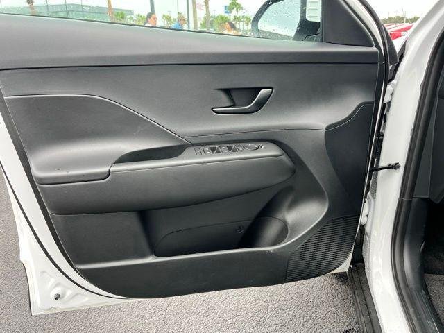 New 2026 White Hyundai SE FWD image 16