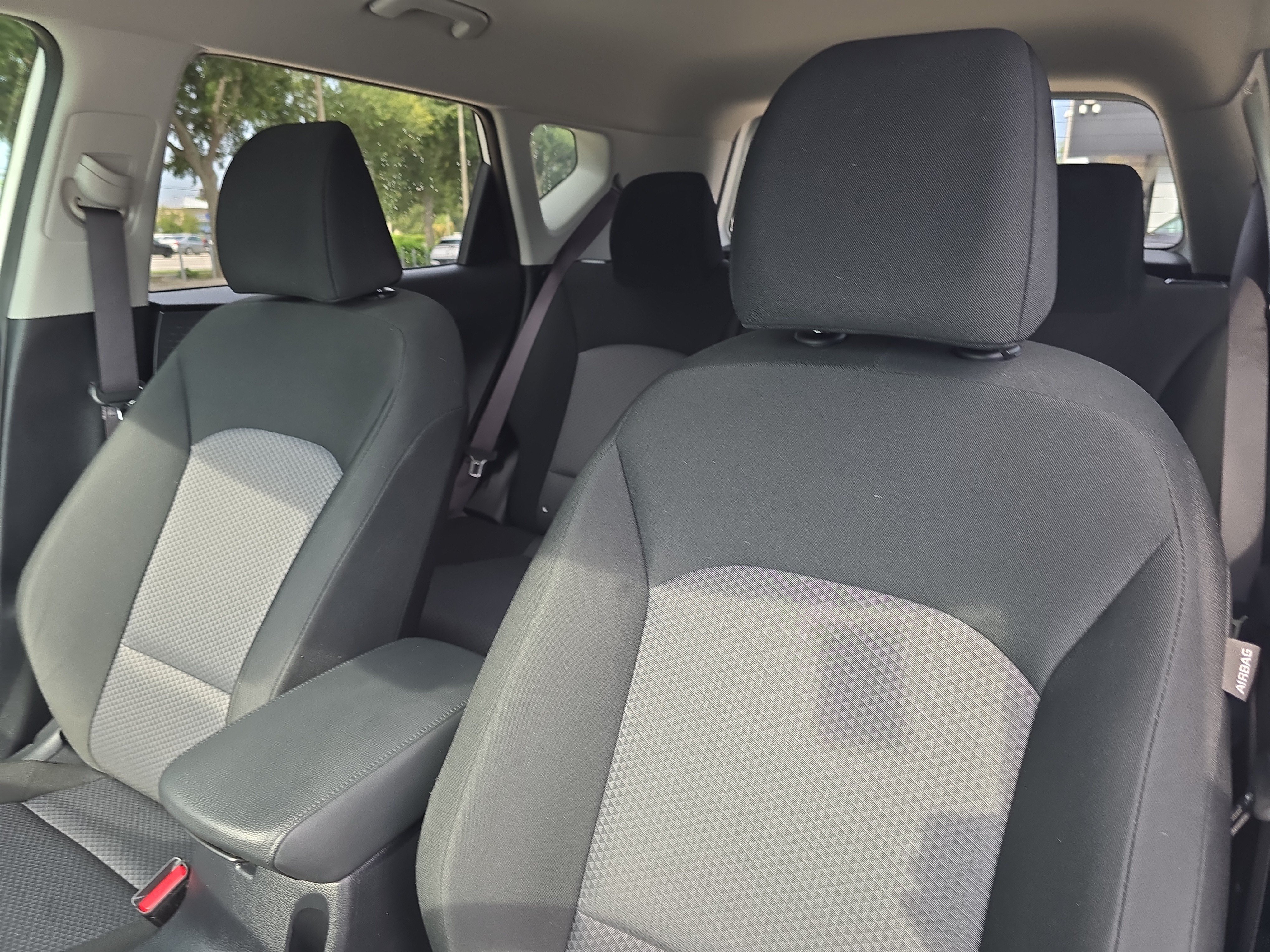 Used 2024 Snow White Pearl Kia LX image 21