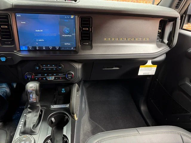 New 2025 Azure Gray Metallic Tri-Coat Ford Badlands® image 17