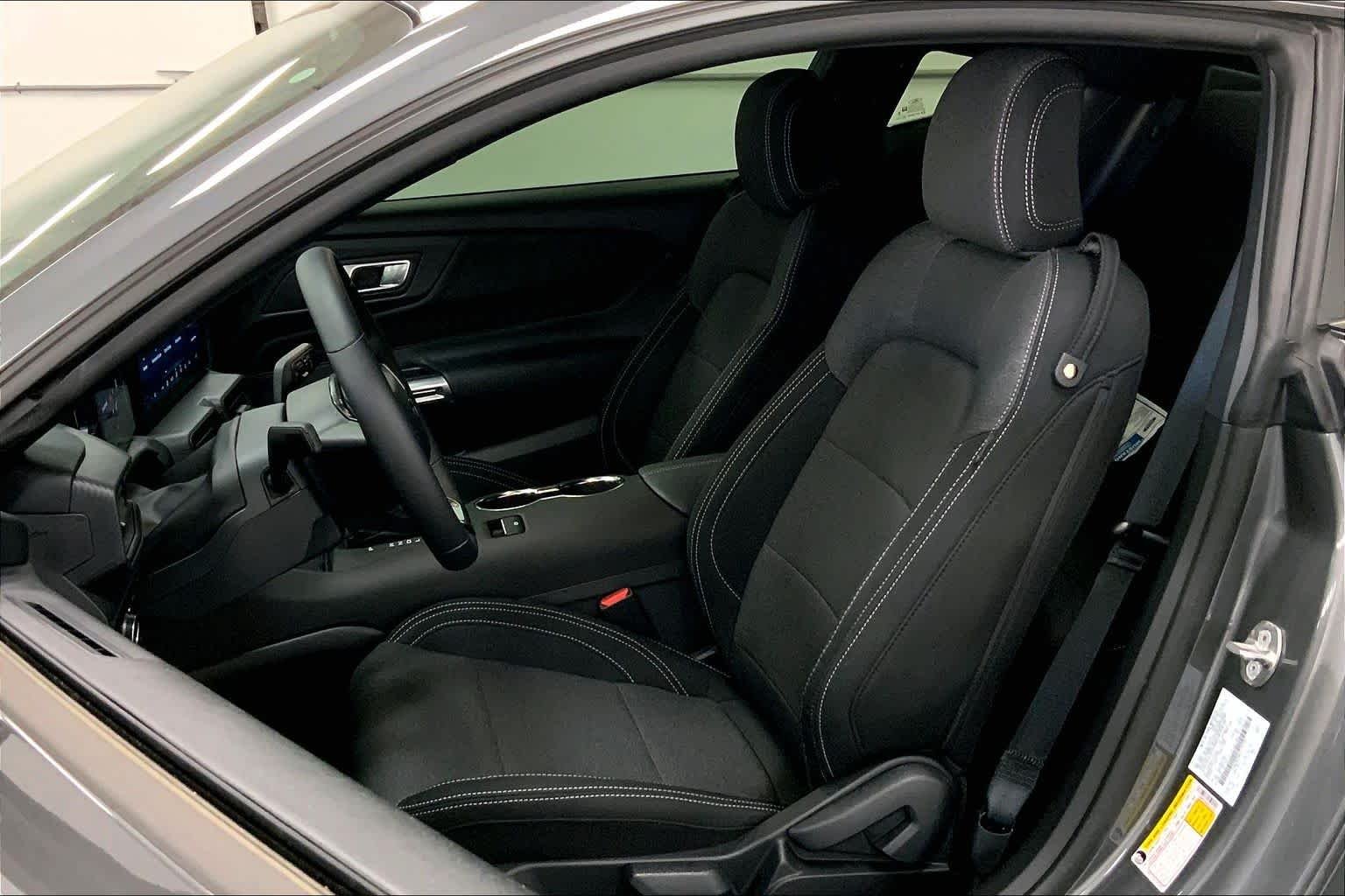 2025 Ford Mustang EcoBoost Fastback - Photo 8