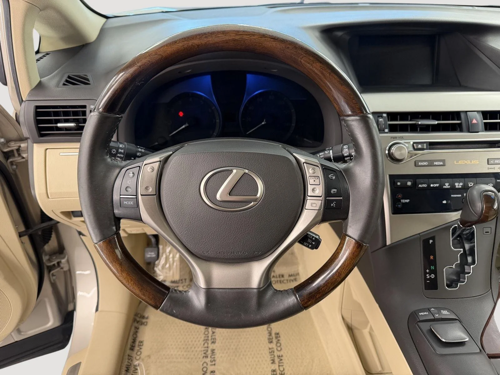 Used 2013 Satin Cashmere Metallic Lexus Base image 10