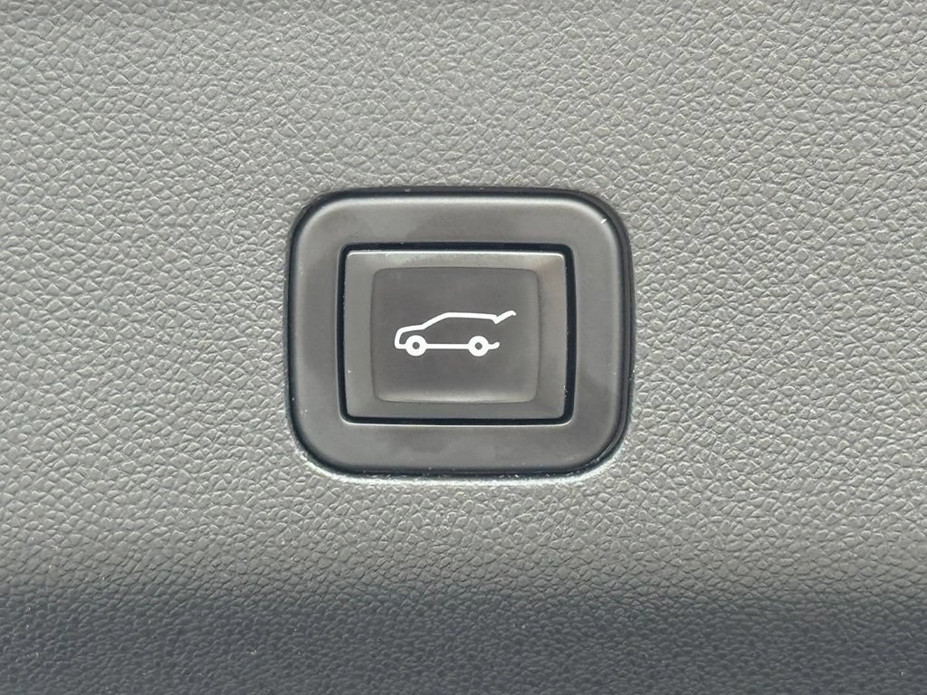 Used 2021 MIDNIGHT BLUE METALLIC Chevrolet High Country image 40