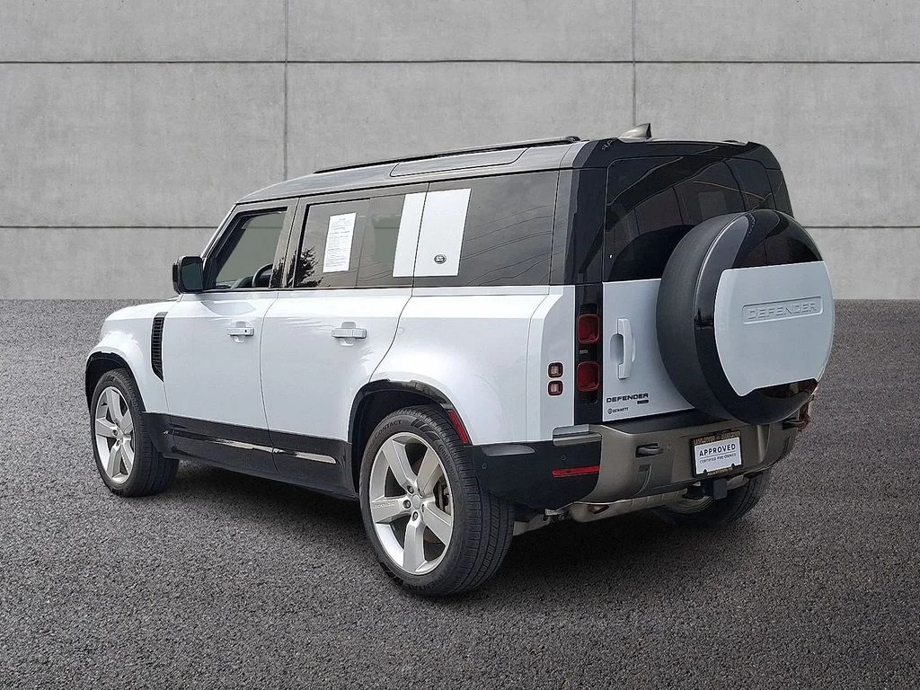 Certified Used 2023 Yulong White Metallic Land Rover X-Dynamic SE image 6