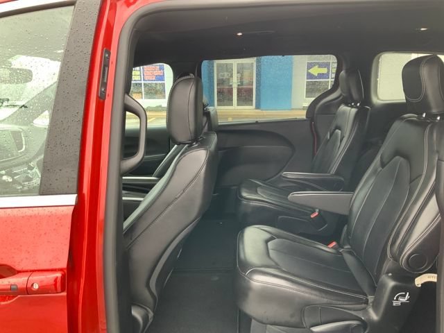 2025 Chrysler Pacifica Select - Photo 19