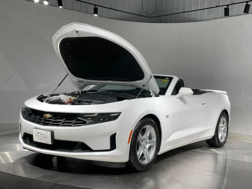 Used 2019 White Chevrolet 1LT image 29