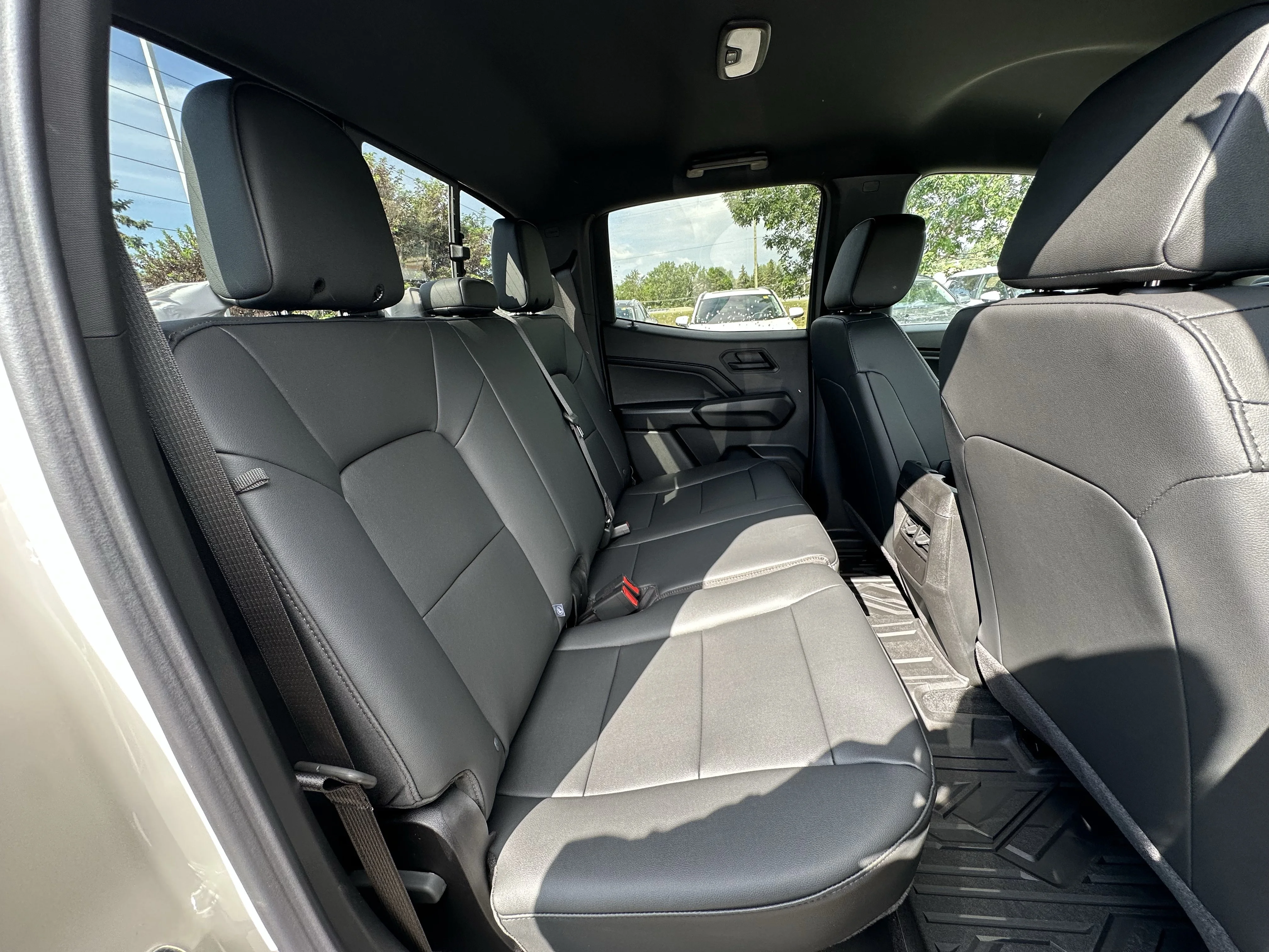 New 2026 White Sands Chevrolet 4WD Trail Boss image 21