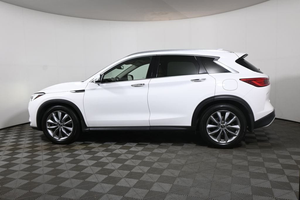 Certified Used 2021 White INFINITI LUXE image 2