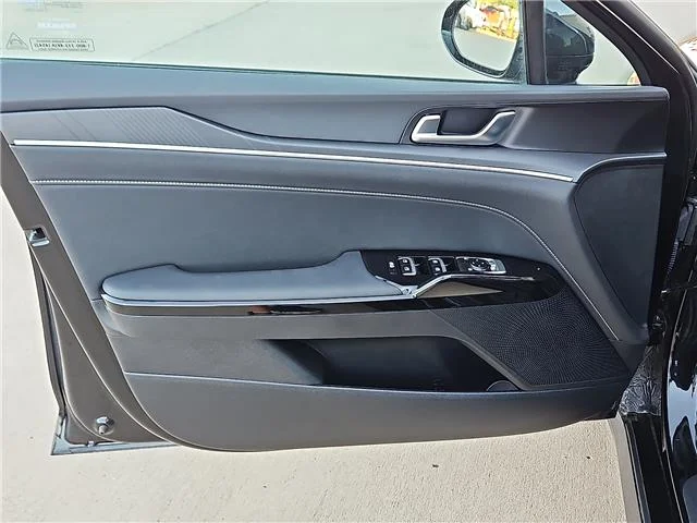 New 2026 Aurora Black KIA  image 12