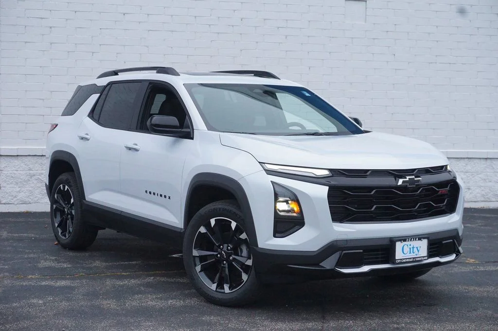 New 2026 Polar White Tricoat Chevrolet RS image 2