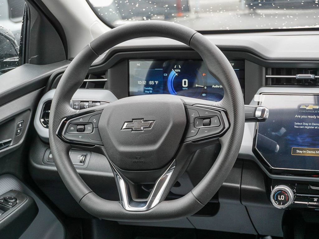 New 2027 Summit White Chevrolet LT image 16