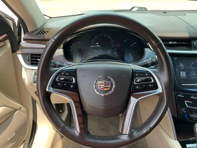 Used 2013 White Cadillac Luxury image 10