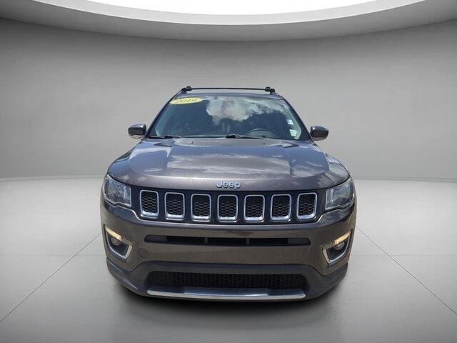 Used 2019 Granite Crystal Metallic Clearcoat Jeep Limited image 8
