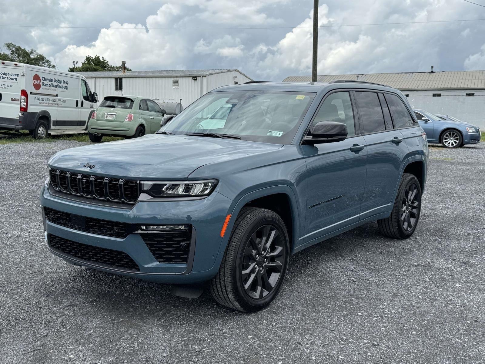 New 2026 Steel Blue Exterior Paint Jeep Limited Reserve image 23