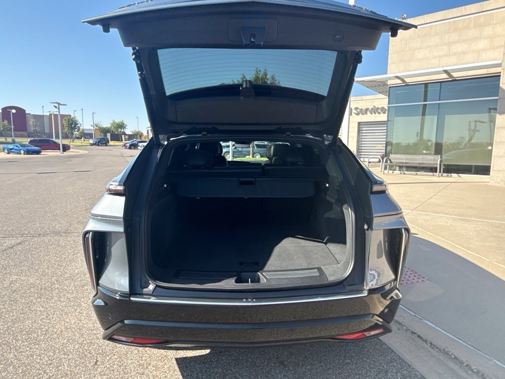 Used 2023 Gray Cadillac Luxury image 11